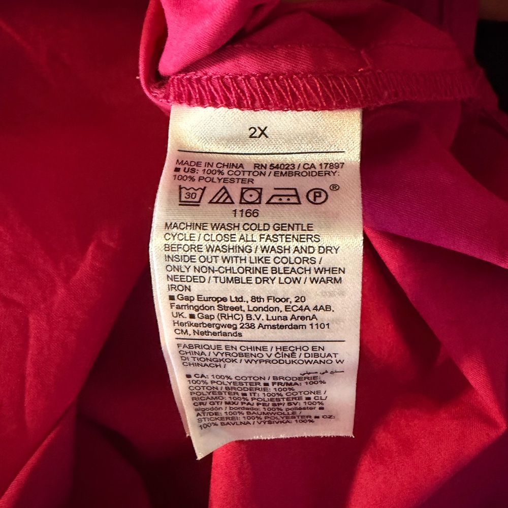 Old Navy Fuchsia Eyelet Blouse - Picture 6 of 6